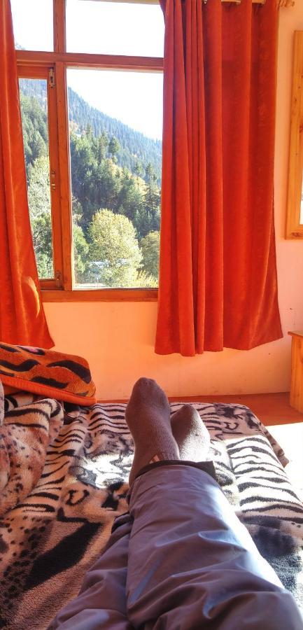 Rasta Cafe And Lodge Manāli Dış mekan fotoğraf