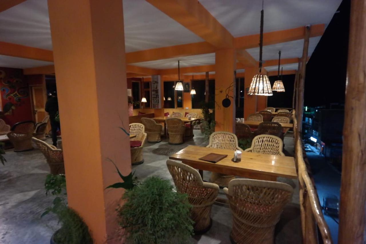 Rasta Cafe And Lodge Manāli Dış mekan fotoğraf